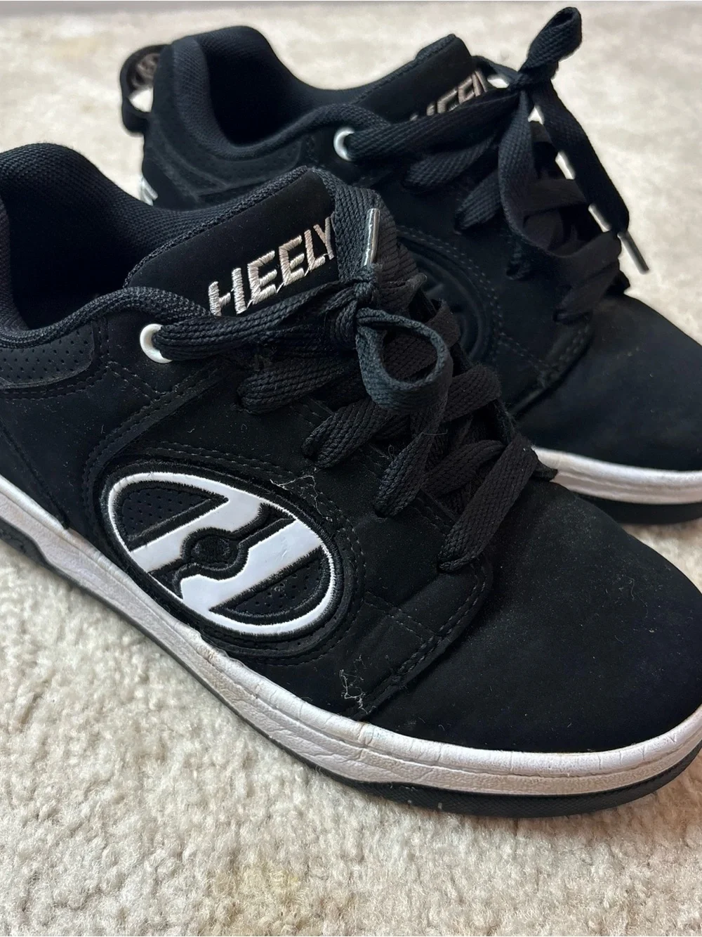 Heelys Black Voyager Casual Skate Shoe with White Label Detail
